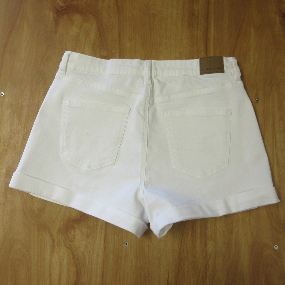 AMERICAN EAGLE High Rise White Mom Short Size 10 Cuffed Denim Jean Jorts Shortie